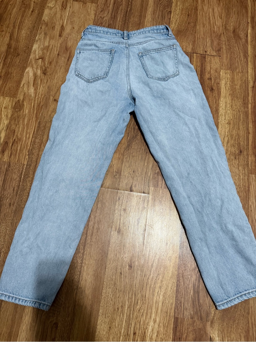 Light Wash High-Rise Straight Jeans - Picture 6 of 9